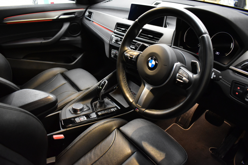 BMW X2 xDrive 20i MｽﾎﾟｰﾂX 4WD ﾊｲﾗｲﾝ&ｱﾄﾞﾊﾞﾝｽﾄﾞｱｸﾃｨﾌﾞｾｰﾌﾃｨ‐&ｺﾝﾌｫｰﾄP 追従ACC HUD ﾋｰﾀｰ付電動黒革 ｵﾌﾟｼｮﾝ20AW LEDﾍｯﾄﾞﾗｲﾄ 衝突軽減ﾌﾞﾚｰｷ 車線逸脱&歩行者警告 ﾀｯﾁﾊﾟﾈﾙHDDﾅﾋﾞBｶﾒﾗ 前後PDC駐車ｱｼｽﾄ 電動Rｹﾞｰﾄ 2年保証