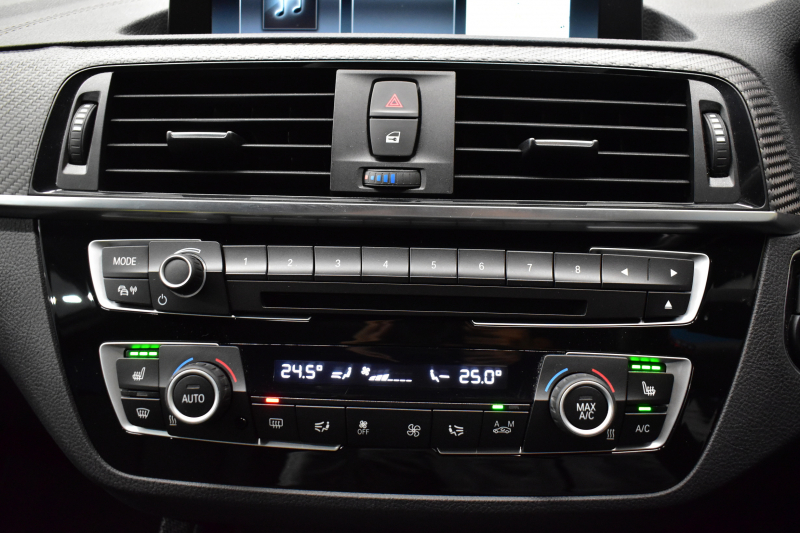 BMW Mシリーズ M2 6速MT LCI後期 ﾋｰﾀｰ付黒革 ｱﾀﾞﾌﾟﾃｨﾌﾞﾍｷｻｺﾞﾅﾙLEDﾍｯﾄﾞﾗｲﾄ&ﾃｰﾙ  ﾀｯﾁﾊﾟﾈﾙHDDﾅﾋﾞ Bｶﾒﾗ ﾘｱPDC 19AW 車線逸脱&歩行者警告 衝突軽減ﾌﾞﾚｰｷ ｶｰﾎﾞﾝｲﾝﾃﾘｱ  ﾌﾞﾗｯｸｸﾞﾘﾙ iｽﾄｯﾌﾟ ｽﾏｰﾄｷｰ 2年保証