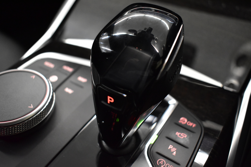 BMW 3シリーズ 330i Mｽﾎﾟｰﾂ 期間限定掲載 高出力 ｲﾉﾍﾞｰｼｮﾝ&ﾌｧｽﾄﾄﾗｯｸ＆ﾊｲﾗｲﾝ&ｺﾝﾌｫｰﾄP ﾚｰｻﾞｰLEDﾗｲﾄ ﾋｰﾀｰ付黒革 ACC HUD 19AW Mｽﾎﾟｰﾂﾌﾞﾚｰｷ 可変Mｻｽ 全周囲ｶﾒﾗ3Dﾋﾞｭｰ駐車ｱｼｽﾄ ｼﾞｪｽﾁｬｰｺﾝﾄﾛｰﾙ付ﾀｯﾁﾊﾟﾈﾙﾅﾋﾞ 電動ﾄﾗﾝｸ ﾜｲﾔﾚｽ充電 2年保証