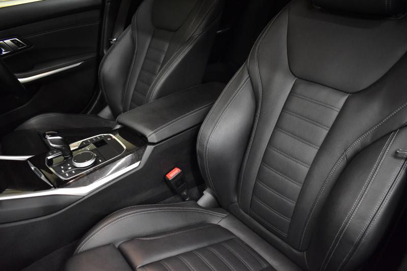 BMW 3シリーズ 330i Mｽﾎﾟｰﾂ 期間限定掲載 高出力 ｲﾉﾍﾞｰｼｮﾝ&ﾌｧｽﾄﾄﾗｯｸ＆ﾊｲﾗｲﾝ&ｺﾝﾌｫｰﾄP ﾚｰｻﾞｰLEDﾗｲﾄ ﾋｰﾀｰ付黒革 ACC HUD 19AW Mｽﾎﾟｰﾂﾌﾞﾚｰｷ 可変Mｻｽ 全周囲ｶﾒﾗ3Dﾋﾞｭｰ駐車ｱｼｽﾄ ｼﾞｪｽﾁｬｰｺﾝﾄﾛｰﾙ付ﾀｯﾁﾊﾟﾈﾙﾅﾋﾞ 電動ﾄﾗﾝｸ ﾜｲﾔﾚｽ充電 2年保証