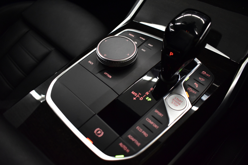 BMW 3シリーズ 330i Mｽﾎﾟｰﾂ 期間限定掲載 高出力 ｲﾉﾍﾞｰｼｮﾝ&ﾌｧｽﾄﾄﾗｯｸ＆ﾊｲﾗｲﾝ&ｺﾝﾌｫｰﾄP ﾚｰｻﾞｰLEDﾗｲﾄ ﾋｰﾀｰ付黒革 ACC HUD 19AW Mｽﾎﾟｰﾂﾌﾞﾚｰｷ 可変Mｻｽ 全周囲ｶﾒﾗ3Dﾋﾞｭｰ駐車ｱｼｽﾄ ｼﾞｪｽﾁｬｰｺﾝﾄﾛｰﾙ付ﾀｯﾁﾊﾟﾈﾙﾅﾋﾞ 電動ﾄﾗﾝｸ ﾜｲﾔﾚｽ充電 2年保証