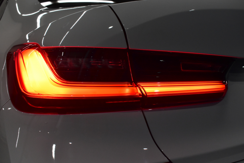 BMW 3シリーズ 330i Mｽﾎﾟｰﾂ 期間限定掲載 高出力 ｲﾉﾍﾞｰｼｮﾝ&ﾌｧｽﾄﾄﾗｯｸ＆ﾊｲﾗｲﾝ&ｺﾝﾌｫｰﾄP ﾚｰｻﾞｰLEDﾗｲﾄ ﾋｰﾀｰ付黒革 ACC HUD 19AW Mｽﾎﾟｰﾂﾌﾞﾚｰｷ 可変Mｻｽ 全周囲ｶﾒﾗ3Dﾋﾞｭｰ駐車ｱｼｽﾄ ｼﾞｪｽﾁｬｰｺﾝﾄﾛｰﾙ付ﾀｯﾁﾊﾟﾈﾙﾅﾋﾞ 電動ﾄﾗﾝｸ ﾜｲﾔﾚｽ充電 2年保証