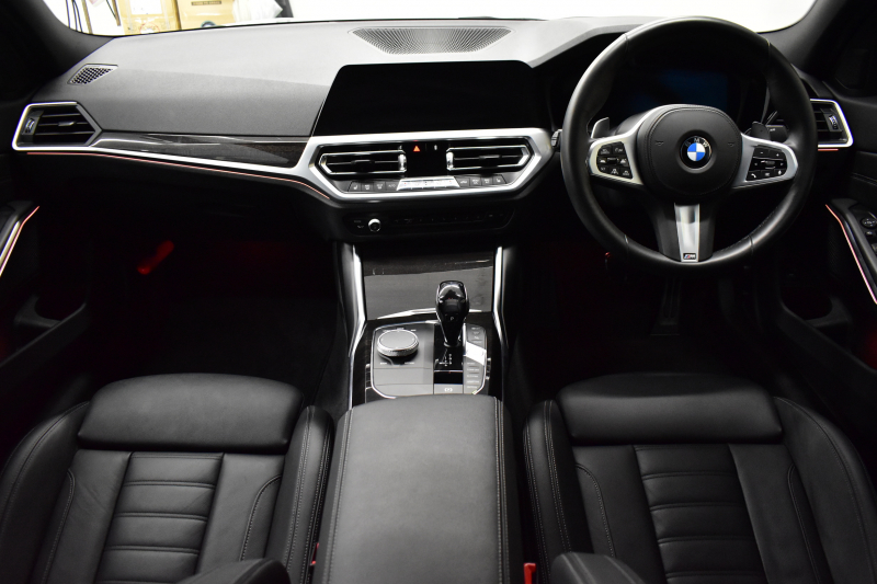 BMW 3シリーズ 330i Mｽﾎﾟｰﾂ 期間限定掲載 高出力 ｲﾉﾍﾞｰｼｮﾝ&ﾌｧｽﾄﾄﾗｯｸ＆ﾊｲﾗｲﾝ&ｺﾝﾌｫｰﾄP ﾚｰｻﾞｰLEDﾗｲﾄ ﾋｰﾀｰ付黒革 ACC HUD 19AW Mｽﾎﾟｰﾂﾌﾞﾚｰｷ 可変Mｻｽ 全周囲ｶﾒﾗ3Dﾋﾞｭｰ駐車ｱｼｽﾄ ｼﾞｪｽﾁｬｰｺﾝﾄﾛｰﾙ付ﾀｯﾁﾊﾟﾈﾙﾅﾋﾞ 電動ﾄﾗﾝｸ ﾜｲﾔﾚｽ充電 2年保証