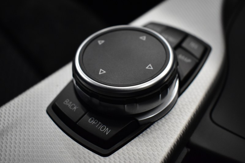 BMW 3シリーズ 320i Mｽﾎﾟｰﾂ LCI後期 8A型(B48B20A)ｴﾝｼﾞﾝ 追従ACC LEDﾍｯﾄﾞﾗｲﾄ&ﾃｰﾙ 車線逸脱&歩行者警告 衝突軽減ﾌﾞﾚｰｷ ﾀｯﾁﾊﾟｯﾄﾞ式iﾄﾞﾗｲﾌﾞHDDﾅﾋﾞ ｱﾙｶﾝﾀｰﾗ電動ｽﾎﾟｰﾂｼｰﾄ 18AW ﾘｱPDC Bｶﾒﾗ ﾊﾟﾄﾞﾙ ｽﾏｰﾄｷｰ 2年保証