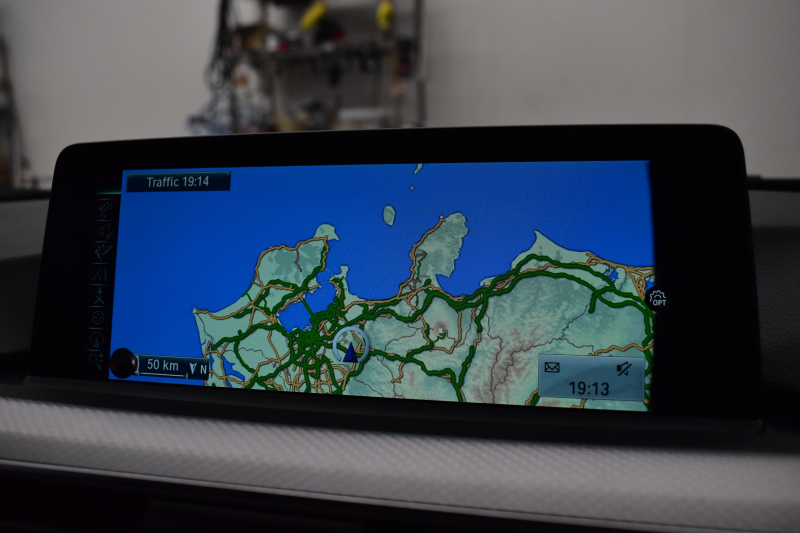 BMW 3シリーズ 320i Mｽﾎﾟｰﾂ LCI後期 8A型(B48B20A)ｴﾝｼﾞﾝ 追従ACC LEDﾍｯﾄﾞﾗｲﾄ&ﾃｰﾙ 車線逸脱&歩行者警告 衝突軽減ﾌﾞﾚｰｷ ﾀｯﾁﾊﾟｯﾄﾞ式iﾄﾞﾗｲﾌﾞHDDﾅﾋﾞ ｱﾙｶﾝﾀｰﾗ電動ｽﾎﾟｰﾂｼｰﾄ 18AW ﾘｱPDC Bｶﾒﾗ ﾊﾟﾄﾞﾙ ｽﾏｰﾄｷｰ 2年保証