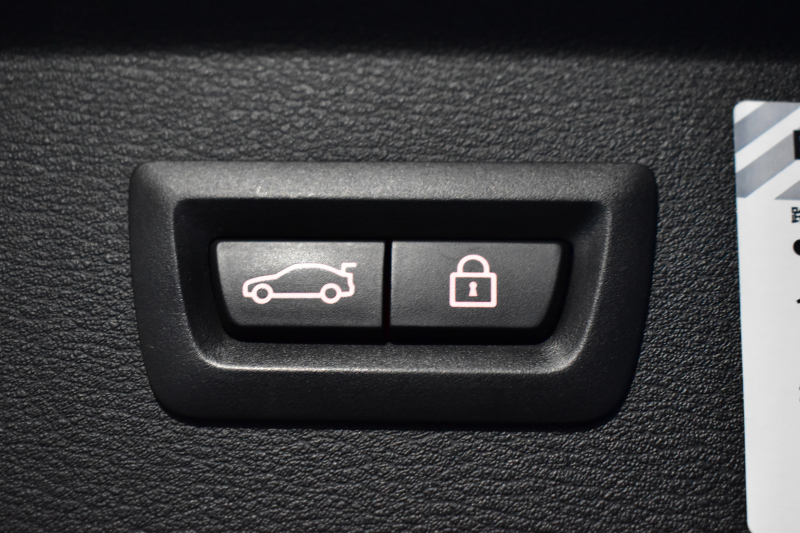 BMW X1 Xdrive25i Xﾗｲﾝ 4WD ﾊﾟﾉﾗﾏSR ﾊｲﾗｲﾝ&ｺﾝﾌｫｰﾄP 追従ACC ﾋｰﾀｰ付電動白革 ﾀｯﾁﾊﾟｯﾄﾞﾅﾋﾞBｶﾒﾗ Pｱｼｽﾄ前後PDC 衝突軽減B 車線逸脱&歩行者警告 電動Rｹﾞｰﾄ ｳｯﾄﾞｲﾝﾃﾘｱ ﾄﾞﾗﾊﾟﾌｫ 19AW 2年保証