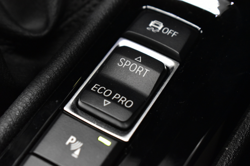 BMW X1 Xdrive25i Xﾗｲﾝ 4WD ﾊﾟﾉﾗﾏSR ﾊｲﾗｲﾝ&ｺﾝﾌｫｰﾄP 追従ACC ﾋｰﾀｰ付電動白革 ﾀｯﾁﾊﾟｯﾄﾞﾅﾋﾞBｶﾒﾗ Pｱｼｽﾄ前後PDC 衝突軽減B 車線逸脱&歩行者警告 電動Rｹﾞｰﾄ ｳｯﾄﾞｲﾝﾃﾘｱ ﾄﾞﾗﾊﾟﾌｫ 19AW 2年保証