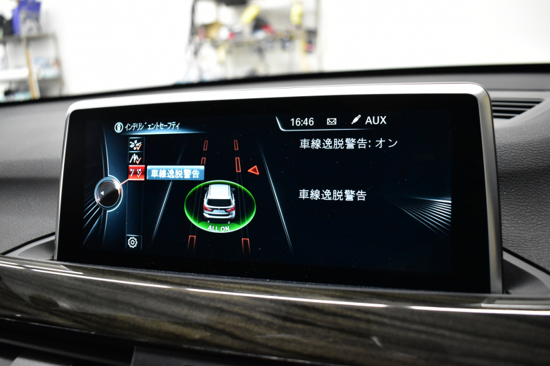 BMW X1 Xdrive25i Xﾗｲﾝ 4WD ﾊﾟﾉﾗﾏSR ﾊｲﾗｲﾝ&ｺﾝﾌｫｰﾄP 追従ACC ﾋｰﾀｰ付電動白革 ﾀｯﾁﾊﾟｯﾄﾞﾅﾋﾞBｶﾒﾗ Pｱｼｽﾄ前後PDC 衝突軽減B 車線逸脱&歩行者警告 電動Rｹﾞｰﾄ ｳｯﾄﾞｲﾝﾃﾘｱ ﾄﾞﾗﾊﾟﾌｫ 19AW 2年保証