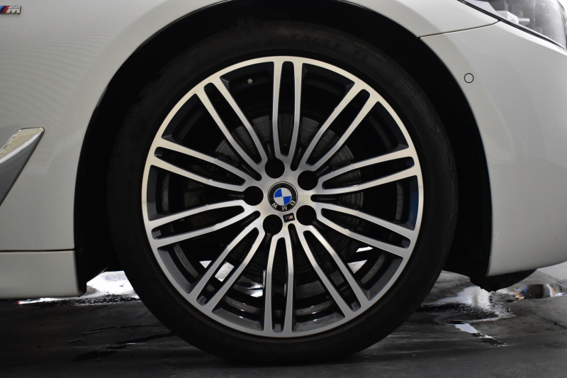 BMW 5シリーズ 523i Mｽﾎﾟｰﾂ ﾊｲﾗｲﾝP 全席ﾋｰﾀｰ付黒革 LEDﾍｯﾄﾞﾗｲﾄ 追従ACC 車線変更&逸脱警告 衝突軽減B ﾀｯﾁﾊﾟﾈﾙ対応iﾄﾞﾗｲﾌﾞHDDﾅﾋﾞﾌﾙｾｸﾞ 全周囲ｶﾒﾗ3Dﾋﾞｭｰ Bｶﾒﾗ 液晶ﾒｰﾀｰﾊﾟﾈﾙ 電動ﾄﾗﾝｸ 19AW 2年保証