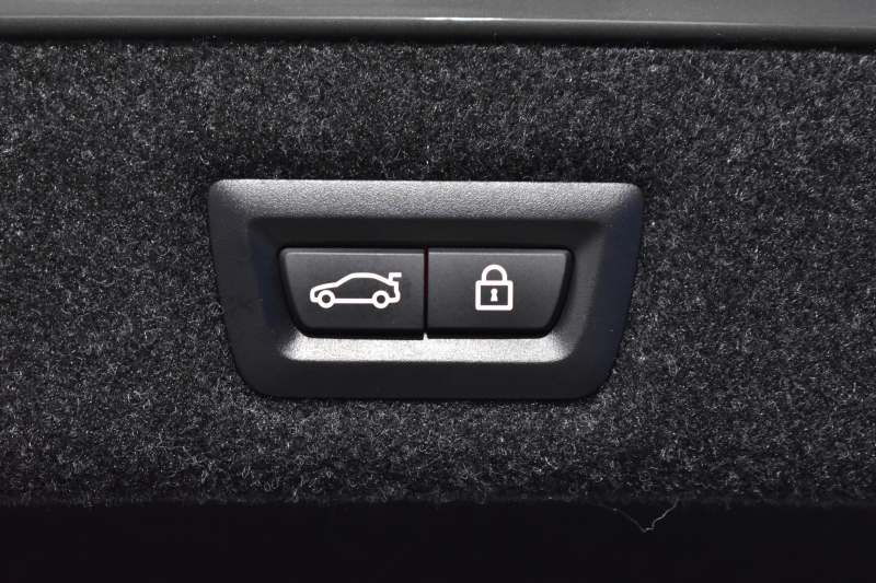 BMW Mシリーズ M5 V8ﾂｲﾝﾀｰﾎﾞ600馬力 MxDrive（4WD//2WD切替可）1ｵｰﾅｰ ｺﾝﾌｫｰﾄP  全席ﾋｰﾀｰ&前席ﾍﾞﾝﾁﾚｰｼｮﾝ&ﾏｯｻｰｼﾞ付ﾌﾞﾗｳﾝ&ﾌﾞﾗｯｸﾚｻﾞｰ ｽﾃｱﾘﾝｸﾞﾋｰﾀｰ ｱﾝﾋﾞｴﾝﾄｴｱP ﾀﾞｰｸｶｰﾎﾞﾝｲﾝﾃﾘｱ 追従ACC LCW LEDﾍｯﾄﾞﾗｲﾄ HUD 液晶ﾒｰﾀｰ 3Dﾋﾞｭｰ 20AW 2年保証