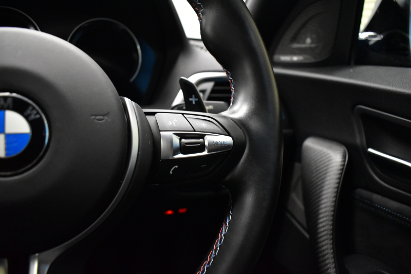 BMW Mシリーズ M2 ｺﾝﾍﾟﾃｨｼｮﾝ MDCT 7速DCT LCI後期 ｺﾝﾍﾟﾃｨｼｮﾝ専用410馬力ｴﾝｼﾞﾝ ﾍｷｻｺﾞﾅﾙLEDﾍｯﾄﾞﾗｲﾄ&ﾃｰﾙ ﾋｰﾀｰ付黒革 ﾀｯﾁﾊﾟﾈﾙHDDﾅﾋﾞBｶﾒﾗ 19AW ﾊｰﾏﾝｶｰﾄﾞﾝ 車線逸脱&歩行者警告 衝突軽減ﾌﾞﾚｰｷ ｶｰﾎﾞﾝｲﾝﾃﾘｱ Mｼｰﾄﾍﾞﾙﾄ 2年保証