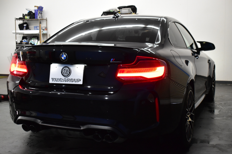 BMW Mシリーズ M2 ｺﾝﾍﾟﾃｨｼｮﾝ MDCT 7速DCT LCI後期 ｺﾝﾍﾟﾃｨｼｮﾝ専用410馬力ｴﾝｼﾞﾝ ﾍｷｻｺﾞﾅﾙLEDﾍｯﾄﾞﾗｲﾄ&ﾃｰﾙ ﾋｰﾀｰ付黒革 ﾀｯﾁﾊﾟﾈﾙHDDﾅﾋﾞBｶﾒﾗ 19AW ﾊｰﾏﾝｶｰﾄﾞﾝ 車線逸脱&歩行者警告 衝突軽減ﾌﾞﾚｰｷ ｶｰﾎﾞﾝｲﾝﾃﾘｱ Mｼｰﾄﾍﾞﾙﾄ 2年保証