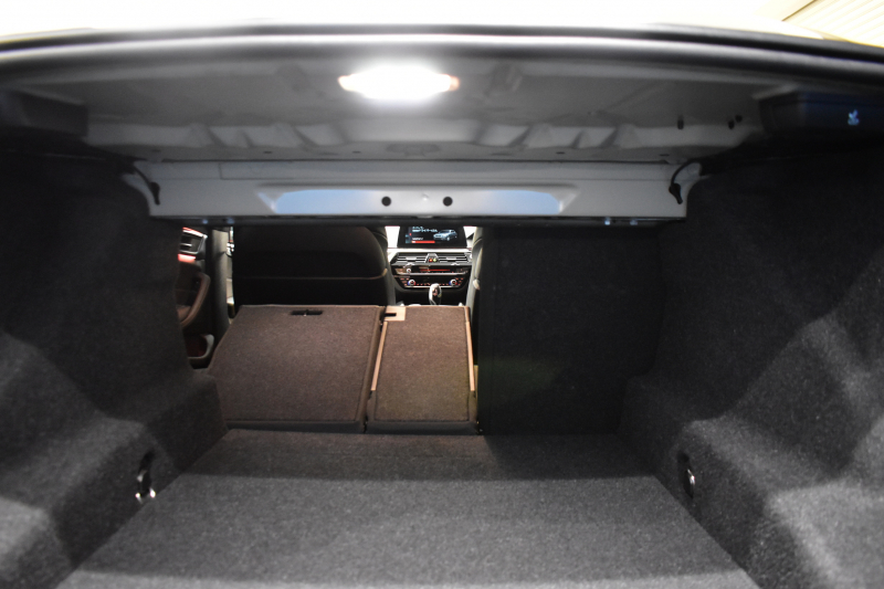 BMW 5シリーズ 530i Mｽﾎﾟｰﾂ 高出力ﾓﾃﾞﾙ ｲﾉﾍﾞｰｼｮﾝ&ｺﾝﾌｫｰﾄ&ﾊｲﾗｲﾝP 全席ﾋｰﾀｰ付黒革 前席ﾏｯｻｰｼﾞ&ﾍﾞﾝﾁﾚｰﾀｰ ｿﾌﾄｸﾛｰｽﾞﾄﾞｱ HUD LEDﾍｯﾄﾞﾗｲﾄ ACC LCW 液晶ﾒｰﾀｰ ﾀｯﾁﾊﾟﾈﾙ対応iﾄﾞﾗｲﾌﾞHDDﾅﾋﾞﾌﾙｾｸﾞ ｼﾞｪｽﾁｬｰ 3Dﾋﾞｭｰ 電動ﾄﾗﾝｸ ﾘﾓｰﾄP 2年保証