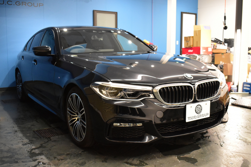 BMW 5シリーズ 530i Mｽﾎﾟｰﾂ 高出力ﾓﾃﾞﾙ ｲﾉﾍﾞｰｼｮﾝ&ｺﾝﾌｫｰﾄ&ﾊｲﾗｲﾝP 全席ﾋｰﾀｰ付黒革 前席ﾏｯｻｰｼﾞ&ﾍﾞﾝﾁﾚｰﾀｰ ｿﾌﾄｸﾛｰｽﾞﾄﾞｱ HUD LEDﾍｯﾄﾞﾗｲﾄ ACC LCW 液晶ﾒｰﾀｰ ﾀｯﾁﾊﾟﾈﾙ対応iﾄﾞﾗｲﾌﾞHDDﾅﾋﾞﾌﾙｾｸﾞ ｼﾞｪｽﾁｬｰ 3Dﾋﾞｭｰ 電動ﾄﾗﾝｸ ﾘﾓｰﾄP 2年保証