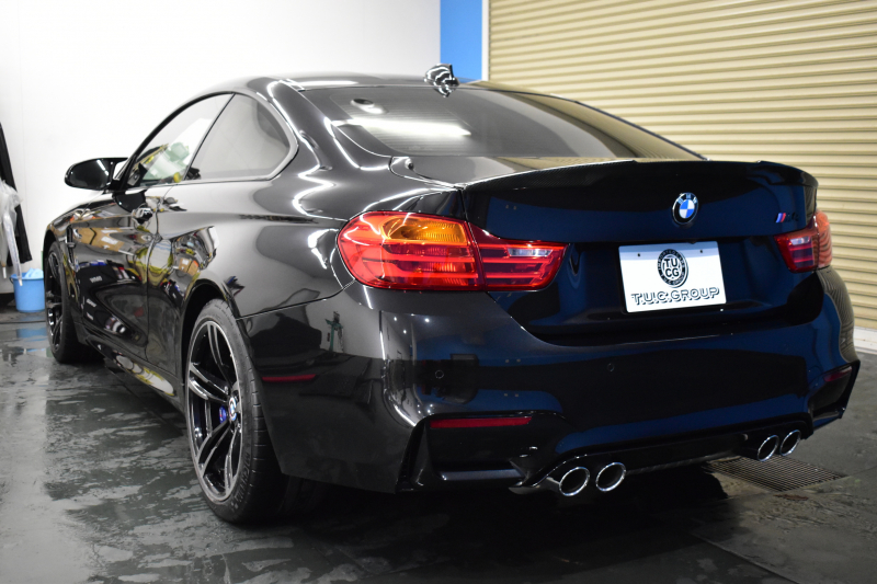 BMW Mシリーズ M4ｸｰﾍﾟ 6速M/T 左ﾊﾝﾄﾞﾙ 期間限定掲載 ﾋｰﾀｰ付ｼﾙﾊﾞｰｽﾄｰﾝ革 ｶｰﾎﾞﾝﾙｰﾌ&ｲﾝﾃﾘｱ HUD ｱﾀﾞﾌﾟﾃｨﾌﾞLEDﾍｯﾄﾞﾗｲﾄ ｵﾌﾟｼｮﾝ19AW 衝突軽減ﾌﾞﾚｰｷ 車線逸脱&歩行者警告  ﾀｯﾁﾊﾟｯﾄﾞiﾄﾞﾗｲﾌﾞHDDﾅﾋﾞ 前後PDC ﾌﾙｾｸﾞ Bｶﾒﾗ iｽﾄｯﾌﾟｽﾏｰﾄｷｰ  2年保証