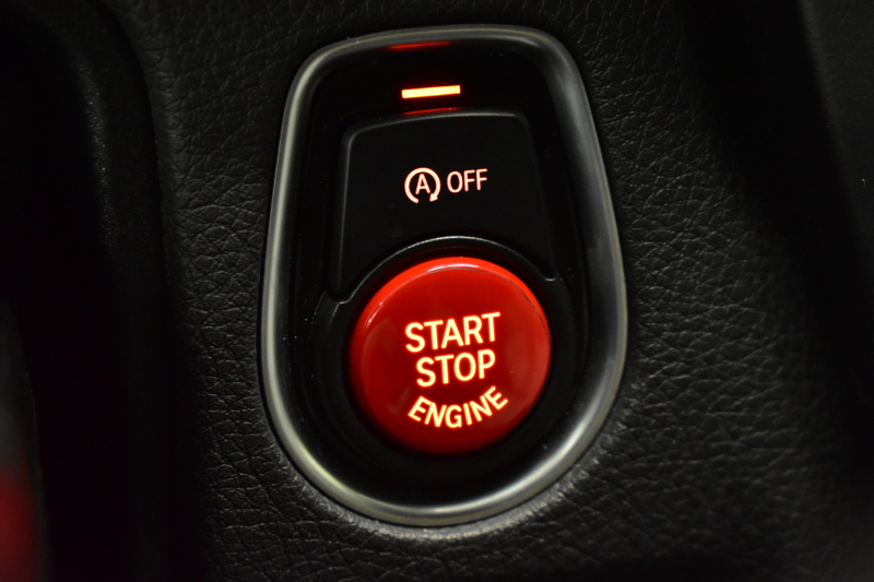 BMW Mシリーズ M4ｸｰﾍﾟ 6速M/T 左ﾊﾝﾄﾞﾙ 期間限定掲載 ﾋｰﾀｰ付ｼﾙﾊﾞｰｽﾄｰﾝ革 ｶｰﾎﾞﾝﾙｰﾌ&ｲﾝﾃﾘｱ HUD ｱﾀﾞﾌﾟﾃｨﾌﾞLEDﾍｯﾄﾞﾗｲﾄ ｵﾌﾟｼｮﾝ19AW 衝突軽減ﾌﾞﾚｰｷ 車線逸脱&歩行者警告  ﾀｯﾁﾊﾟｯﾄﾞiﾄﾞﾗｲﾌﾞHDDﾅﾋﾞ 前後PDC ﾌﾙｾｸﾞ Bｶﾒﾗ iｽﾄｯﾌﾟｽﾏｰﾄｷｰ  2年保証