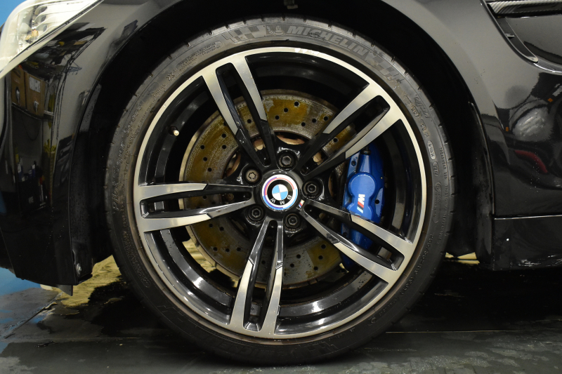 BMW Mシリーズ M4ｸｰﾍﾟ 6速M/T 左ﾊﾝﾄﾞﾙ 期間限定掲載 ﾋｰﾀｰ付ｼﾙﾊﾞｰｽﾄｰﾝ革 ｶｰﾎﾞﾝﾙｰﾌ&ｲﾝﾃﾘｱ HUD ｱﾀﾞﾌﾟﾃｨﾌﾞLEDﾍｯﾄﾞﾗｲﾄ ｵﾌﾟｼｮﾝ19AW 衝突軽減ﾌﾞﾚｰｷ 車線逸脱&歩行者警告  ﾀｯﾁﾊﾟｯﾄﾞiﾄﾞﾗｲﾌﾞHDDﾅﾋﾞ 前後PDC ﾌﾙｾｸﾞ Bｶﾒﾗ iｽﾄｯﾌﾟｽﾏｰﾄｷｰ  2年保証