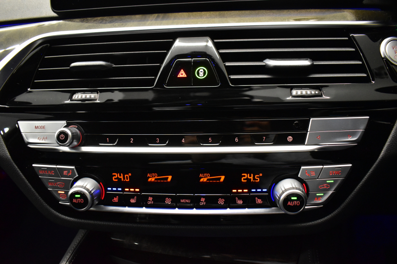 BMW 5シリーズ 530i ﾂｰﾘﾝｸﾞ Mｽﾎﾟｰﾂ LCI後期 ｴｸｽｸﾙｰｼﾌﾞﾅｯﾊﾟﾚｻﾞｰP 全席ﾋｰﾀｰ&前席ﾍﾞﾝﾁﾚｰｼｮﾝ付ｴｸｽｸﾙｰｼﾌﾞﾅｯﾊﾟ黒革 新ﾃﾞｻﾞｲﾝLEDﾍｯﾄﾞﾗｲﾄ ACｼｭﾆｯﾂｧｰ20AW CPMﾛｱﾚｲﾝﾌｫｰｽﾒﾝﾄ 可変ｻｽﾍﾟﾝｼｮﾝ ﾗｲﾌﾞｺｸﾋﾟｯﾄ ACC HUD LCW TV3Dﾋﾞｭｰ 2年保証