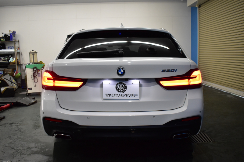 BMW 5シリーズ 530i ﾂｰﾘﾝｸﾞ Mｽﾎﾟｰﾂ LCI後期 ｴｸｽｸﾙｰｼﾌﾞﾅｯﾊﾟﾚｻﾞｰP 全席ﾋｰﾀｰ&前席ﾍﾞﾝﾁﾚｰｼｮﾝ付ｴｸｽｸﾙｰｼﾌﾞﾅｯﾊﾟ黒革 新ﾃﾞｻﾞｲﾝLEDﾍｯﾄﾞﾗｲﾄ ACｼｭﾆｯﾂｧｰ20AW CPMﾛｱﾚｲﾝﾌｫｰｽﾒﾝﾄ 可変ｻｽﾍﾟﾝｼｮﾝ ﾗｲﾌﾞｺｸﾋﾟｯﾄ ACC HUD LCW TV3Dﾋﾞｭｰ 2年保証