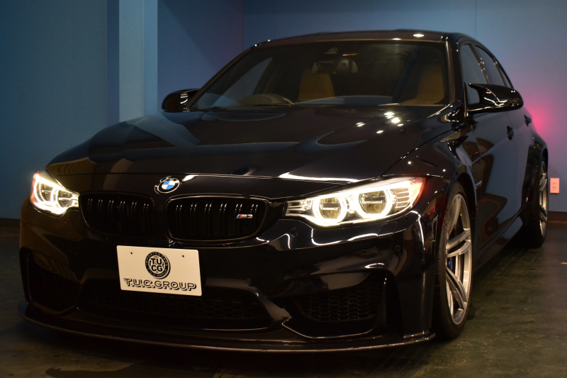 BMW Mシリーズ M3 MDCT  ｲﾝﾃﾞｨﾋﾞｼﾞｭｱﾙｶﾗｰ｢ｱｽﾞﾗｲﾄﾌﾞﾗｯｸ｣ ｵﾌﾟｼｮﾝ可変Mｻｽ Mﾊﾟﾌｫｽｽﾌﾟﾘﾝｸﾞ  LEDﾍｯﾄﾞﾗｲﾄ ＆ﾃｰﾙ 7速DCT ﾋｰﾀｰ付ｿﾉﾏﾍﾞｰｼﾞｭ革 HUD ｵﾌﾟｼｮﾝ19AW 車線逸脱&歩行者警告 ｶｰﾎﾞﾝR ﾌﾙｾｸﾞ Bｶﾒﾗ ﾊｰﾏﾝｶｰﾄﾞﾝ ｶｰﾎﾞﾝFﾘｯﾌﾟ 2年保証