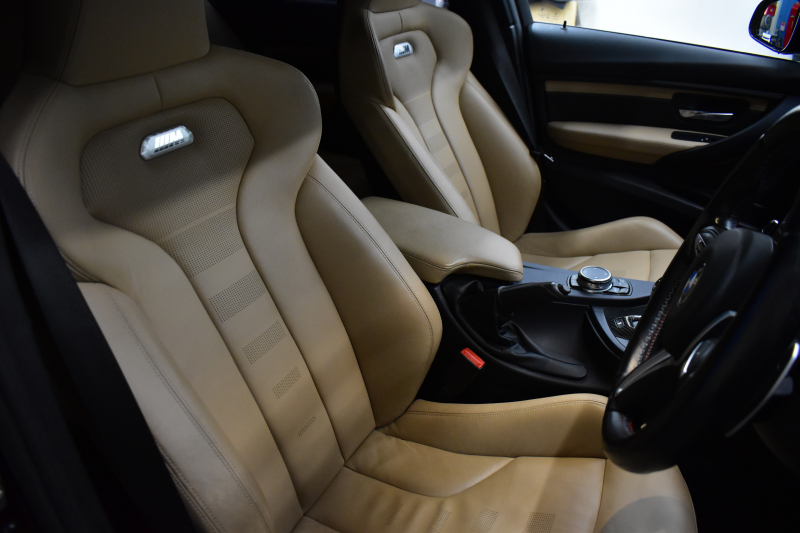 BMW Mシリーズ M3 MDCT  ｲﾝﾃﾞｨﾋﾞｼﾞｭｱﾙｶﾗｰ｢ｱｽﾞﾗｲﾄﾌﾞﾗｯｸ｣ ｵﾌﾟｼｮﾝ可変Mｻｽ Mﾊﾟﾌｫｽｽﾌﾟﾘﾝｸﾞ  LEDﾍｯﾄﾞﾗｲﾄ ＆ﾃｰﾙ 7速DCT ﾋｰﾀｰ付ｿﾉﾏﾍﾞｰｼﾞｭ革 HUD ｵﾌﾟｼｮﾝ19AW 車線逸脱&歩行者警告 ｶｰﾎﾞﾝR ﾌﾙｾｸﾞ Bｶﾒﾗ ﾊｰﾏﾝｶｰﾄﾞﾝ ｶｰﾎﾞﾝFﾘｯﾌﾟ 2年保証