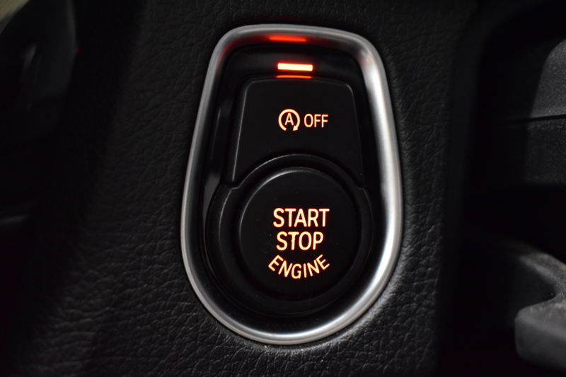 BMW Mシリーズ M3 MDCT  ｲﾝﾃﾞｨﾋﾞｼﾞｭｱﾙｶﾗｰ｢ｱｽﾞﾗｲﾄﾌﾞﾗｯｸ｣ ｵﾌﾟｼｮﾝ可変Mｻｽ Mﾊﾟﾌｫｽｽﾌﾟﾘﾝｸﾞ  LEDﾍｯﾄﾞﾗｲﾄ ＆ﾃｰﾙ 7速DCT ﾋｰﾀｰ付ｿﾉﾏﾍﾞｰｼﾞｭ革 HUD ｵﾌﾟｼｮﾝ19AW 車線逸脱&歩行者警告 ｶｰﾎﾞﾝR ﾌﾙｾｸﾞ Bｶﾒﾗ ﾊｰﾏﾝｶｰﾄﾞﾝ ｶｰﾎﾞﾝFﾘｯﾌﾟ 2年保証