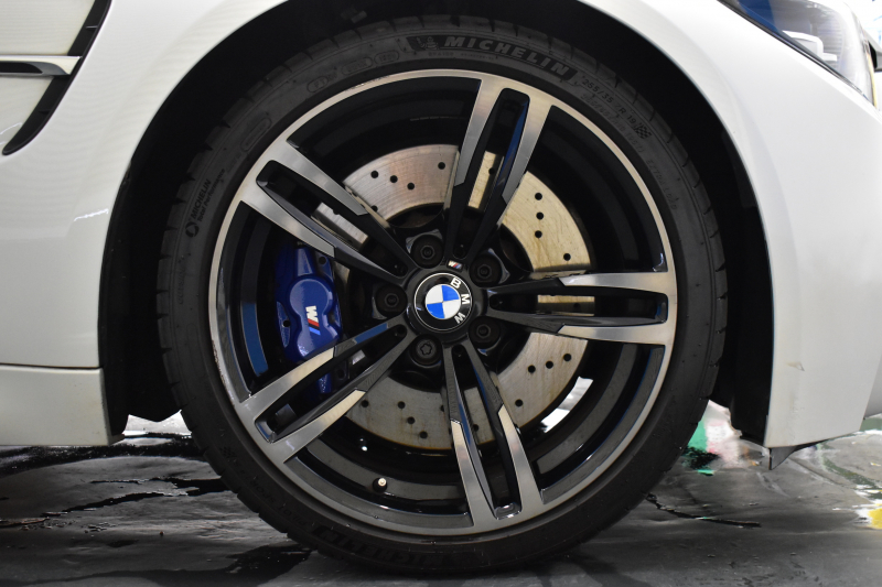 BMW Mシリーズ M3ｾﾀﾞﾝ 後期 MDCT  ｱﾀﾞﾌﾟﾃｨﾌﾞﾍｷｻｺﾞﾅﾙLEDﾍｯﾄﾞﾗｲﾄ ﾋｰﾀｰ付赤革 ｶｰﾎﾞﾝﾙｰﾌ&ｲﾝﾃﾘｱ ﾀｯﾁﾊﾟﾈﾙﾅﾋﾞﾊｰﾏﾝｶｰﾄﾞﾝ  ﾌﾙｾｸﾞBｶﾒﾗ前後PDC HUD 7速DCT ｵﾌﾟｼｮﾝ19AW 衝突軽減ﾌﾞﾚｰｷ 車線変更&車線逸脱&歩行者警告 2年保証