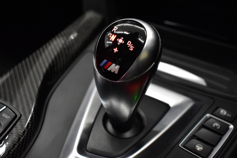 BMW Mシリーズ M3ｾﾀﾞﾝ 後期 MDCT  ｱﾀﾞﾌﾟﾃｨﾌﾞﾍｷｻｺﾞﾅﾙLEDﾍｯﾄﾞﾗｲﾄ ﾋｰﾀｰ付赤革 ｶｰﾎﾞﾝﾙｰﾌ&ｲﾝﾃﾘｱ ﾀｯﾁﾊﾟﾈﾙﾅﾋﾞﾊｰﾏﾝｶｰﾄﾞﾝ  ﾌﾙｾｸﾞBｶﾒﾗ前後PDC HUD 7速DCT ｵﾌﾟｼｮﾝ19AW 衝突軽減ﾌﾞﾚｰｷ 車線変更&車線逸脱&歩行者警告 2年保証