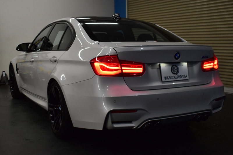 BMW Mシリーズ M3ｾﾀﾞﾝ 後期 MDCT  ｱﾀﾞﾌﾟﾃｨﾌﾞﾍｷｻｺﾞﾅﾙLEDﾍｯﾄﾞﾗｲﾄ ﾋｰﾀｰ付赤革 ｶｰﾎﾞﾝﾙｰﾌ&ｲﾝﾃﾘｱ ﾀｯﾁﾊﾟﾈﾙﾅﾋﾞﾊｰﾏﾝｶｰﾄﾞﾝ  ﾌﾙｾｸﾞBｶﾒﾗ前後PDC HUD 7速DCT ｵﾌﾟｼｮﾝ19AW 衝突軽減ﾌﾞﾚｰｷ 車線変更&車線逸脱&歩行者警告 2年保証