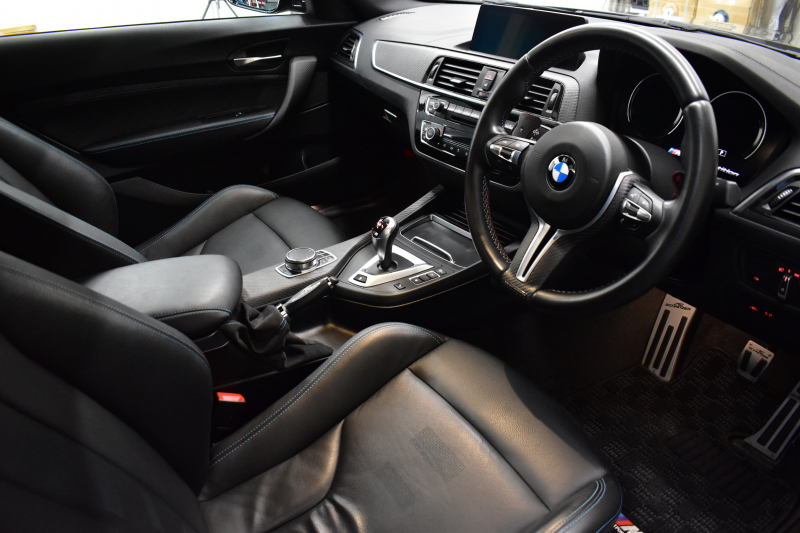 BMW Mシリーズ M2 ｺﾝﾍﾟﾃｨｼｮﾝ MDCT 7速DCT LCI後期 ｻﾝﾙｰﾌ ｺﾝﾍﾟﾃｨｼｮﾝ専用410馬力ｴﾝｼﾞﾝ ﾍｷｻｺﾞﾅﾙLEDﾍｯﾄﾞﾗｲﾄ&ﾃｰﾙ ﾋｰﾀｰ付黒革 ﾀｯﾁﾊﾟﾈﾙHDDﾅﾋﾞBｶﾒﾗ 19AW 衝突軽減B ｶｰﾎﾞﾝｲﾝﾃﾘｱ Mｼｰﾄﾍﾞﾙﾄ 前後ﾛｱﾚｲﾝﾌｫｰｽﾒﾝﾄCPM H&Rｽﾀﾋﾞﾗｰｻﾞｰ 2年保証