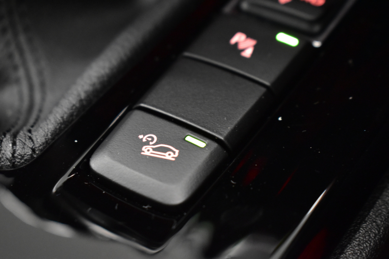 BMW X2 M35i 4WD ｾﾚｸﾄ&ｱﾄﾞﾊﾞﾝｽﾄﾞｱｸﾃｨﾌﾞｾｰﾌﾃｨ‐&ｺﾝﾌｫｰﾄP ﾊﾟﾉﾗﾏｻﾝﾙｰﾌ LEDﾍｯﾄﾞﾗｲﾄ 追従ACC HUD ﾋｰﾀｰ付電動赤革 ﾌﾞﾗｯｸﾍﾟｲﾝﾄ20AW 衝突軽減B 車線逸脱&歩行者警告 ﾀｯﾁﾊﾟﾈﾙHDDﾅﾋﾞBｶﾒﾗ 社外ﾌﾙｾｸﾞ 電動Rｹﾞｰﾄ 2年保証