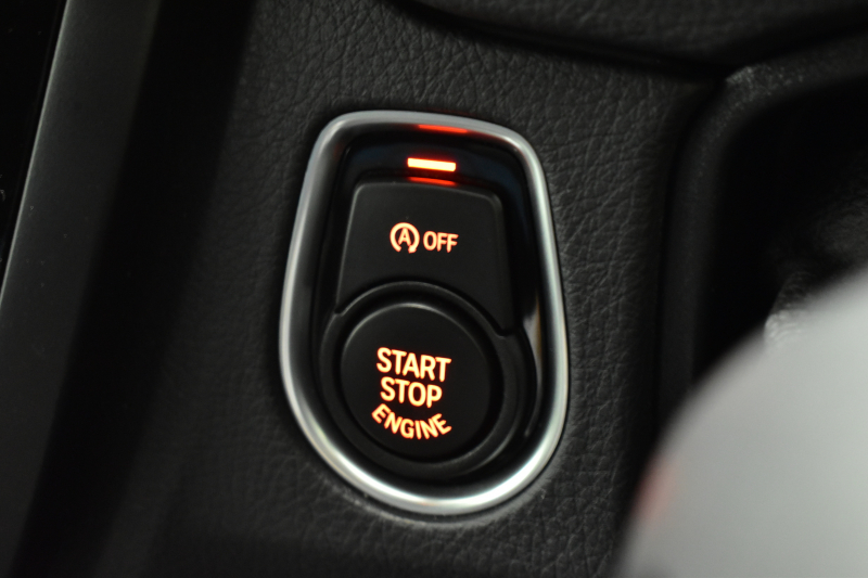 BMW Mシリーズ M4ｸｰﾍﾟ MDCT 7速DCT ｵﾌﾟｼｮﾝ可変Mｻｽﾍﾟﾝｼｮﾝ ﾋｰﾀｰ付黒革 HUD ｱﾀﾞﾌﾟﾃｨﾌﾞLEDﾍｯﾄﾞﾗｲﾄ 19AW 衝突軽減ﾌﾞﾚｰｷ 車線逸脱&歩行者警告  ﾀｯﾁﾊﾟｯﾄﾞHDDﾅﾋﾞﾌﾙｾｸﾞBｶﾒﾗ 前後PDC ｶｰﾎﾞﾝﾙｰﾌ 2年保証