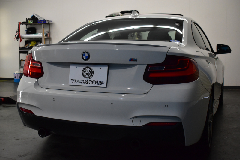 BMW 2シリーズ M235i 8速AT 直6ﾀｰﾎﾞ 326馬力 ｻﾝﾙｰﾌ ﾋｰﾀｰ付黒革 社外ﾌﾙｾｸﾞ ﾀｯﾁﾊﾟｯﾄﾞ式iﾄﾞﾗｲﾌﾞHDDﾅﾋﾞBｶﾒﾗ ｱﾀﾞﾌﾟﾃｨﾌﾞMｻｽ 大型ﾌﾞﾚｰｷｼｽﾃﾑ 車線逸脱&歩行者警告 衝突軽減ﾌﾞﾚｰｷ 2年保証