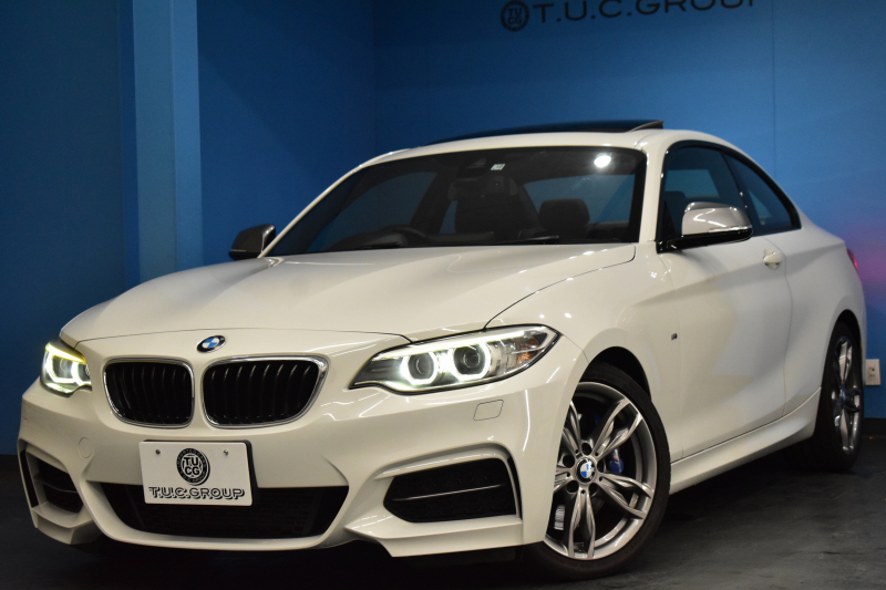 BMW 2シリーズ M235i 8速AT 直6ﾀｰﾎﾞ 326馬力 ｻﾝﾙｰﾌ ﾋｰﾀｰ付黒革 社外ﾌﾙｾｸﾞ ﾀｯﾁﾊﾟｯﾄﾞ式iﾄﾞﾗｲﾌﾞHDDﾅﾋﾞBｶﾒﾗ ｱﾀﾞﾌﾟﾃｨﾌﾞMｻｽ 大型ﾌﾞﾚｰｷｼｽﾃﾑ 車線逸脱&歩行者警告 衝突軽減ﾌﾞﾚｰｷ 2年保証