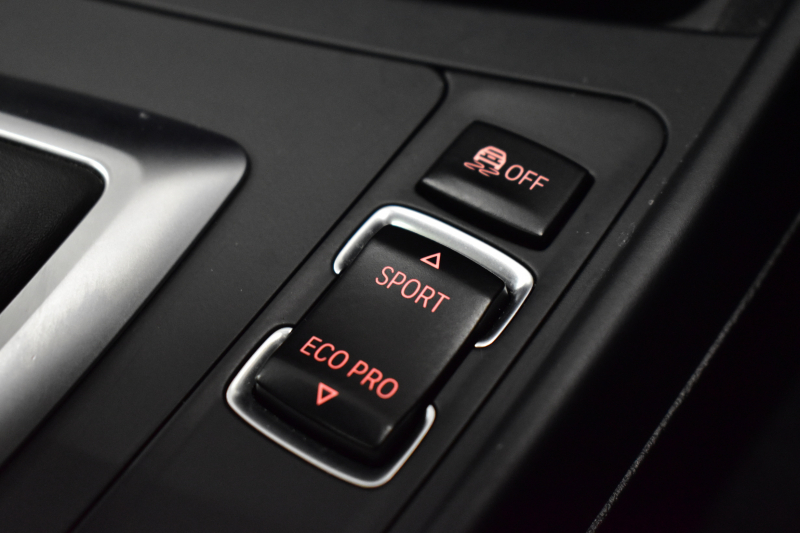 BMW 2シリーズ M235i 8速AT 直6ﾀｰﾎﾞ 326馬力 ｻﾝﾙｰﾌ ﾋｰﾀｰ付黒革 社外ﾌﾙｾｸﾞ ﾀｯﾁﾊﾟｯﾄﾞ式iﾄﾞﾗｲﾌﾞHDDﾅﾋﾞBｶﾒﾗ ｱﾀﾞﾌﾟﾃｨﾌﾞMｻｽ 大型ﾌﾞﾚｰｷｼｽﾃﾑ 車線逸脱&歩行者警告 衝突軽減ﾌﾞﾚｰｷ 2年保証