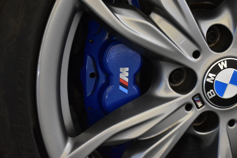 BMW 2シリーズ M235i 8速AT 直6ﾀｰﾎﾞ 326馬力 ｻﾝﾙｰﾌ ﾋｰﾀｰ付黒革 社外ﾌﾙｾｸﾞ ﾀｯﾁﾊﾟｯﾄﾞ式iﾄﾞﾗｲﾌﾞHDDﾅﾋﾞBｶﾒﾗ ｱﾀﾞﾌﾟﾃｨﾌﾞMｻｽ 大型ﾌﾞﾚｰｷｼｽﾃﾑ 車線逸脱&歩行者警告 衝突軽減ﾌﾞﾚｰｷ 2年保証