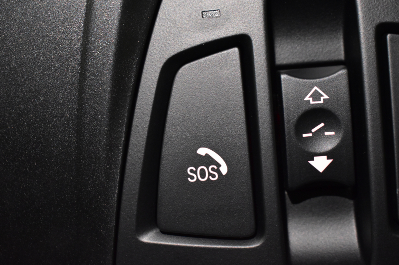 BMW 2シリーズ M235i 8速AT 直6ﾀｰﾎﾞ 326馬力 ｻﾝﾙｰﾌ ﾋｰﾀｰ付黒革 社外ﾌﾙｾｸﾞ ﾀｯﾁﾊﾟｯﾄﾞ式iﾄﾞﾗｲﾌﾞHDDﾅﾋﾞBｶﾒﾗ ｱﾀﾞﾌﾟﾃｨﾌﾞMｻｽ 大型ﾌﾞﾚｰｷｼｽﾃﾑ 車線逸脱&歩行者警告 衝突軽減ﾌﾞﾚｰｷ 2年保証