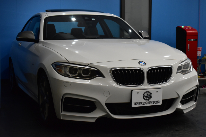 BMW 2シリーズ M235i 8速AT 直6ﾀｰﾎﾞ 326馬力 ｻﾝﾙｰﾌ ﾋｰﾀｰ付黒革 社外ﾌﾙｾｸﾞ ﾀｯﾁﾊﾟｯﾄﾞ式iﾄﾞﾗｲﾌﾞHDDﾅﾋﾞBｶﾒﾗ ｱﾀﾞﾌﾟﾃｨﾌﾞMｻｽ 大型ﾌﾞﾚｰｷｼｽﾃﾑ 車線逸脱&歩行者警告 衝突軽減ﾌﾞﾚｰｷ 2年保証