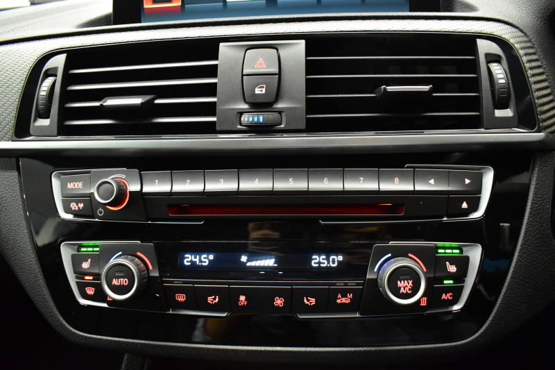 BMW Mシリーズ M2 ｺﾝﾍﾟﾃｨｼｮﾝ MDCT 7速DCT LCI後期 ｺﾝﾍﾟﾃｨｼｮﾝ専用410馬力ｴﾝｼﾞﾝ ﾍｷｻｺﾞﾅﾙLEDﾍｯﾄﾞﾗｲﾄ&ﾃｰﾙ ﾋｰﾀｰ付黒革 ﾀｯﾁﾊﾟﾈﾙHDDﾅﾋﾞBｶﾒﾗ 19AW 衝突軽減B ｶｰﾎﾞﾝｲﾝﾃﾘｱ Mｼｰﾄﾍﾞﾙﾄ 2年保証