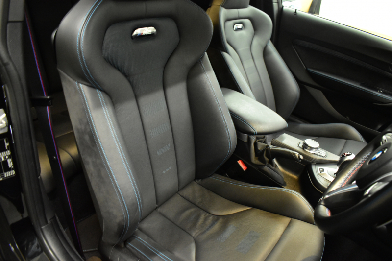 BMW Mシリーズ M2 ｺﾝﾍﾟﾃｨｼｮﾝ MDCT 7速DCT LCI後期 ｺﾝﾍﾟﾃｨｼｮﾝ専用410馬力ｴﾝｼﾞﾝ ﾍｷｻｺﾞﾅﾙLEDﾍｯﾄﾞﾗｲﾄ&ﾃｰﾙ ﾋｰﾀｰ付黒革 ﾀｯﾁﾊﾟﾈﾙHDDﾅﾋﾞBｶﾒﾗ 19AW 衝突軽減B ｶｰﾎﾞﾝｲﾝﾃﾘｱ Mｼｰﾄﾍﾞﾙﾄ 2年保証