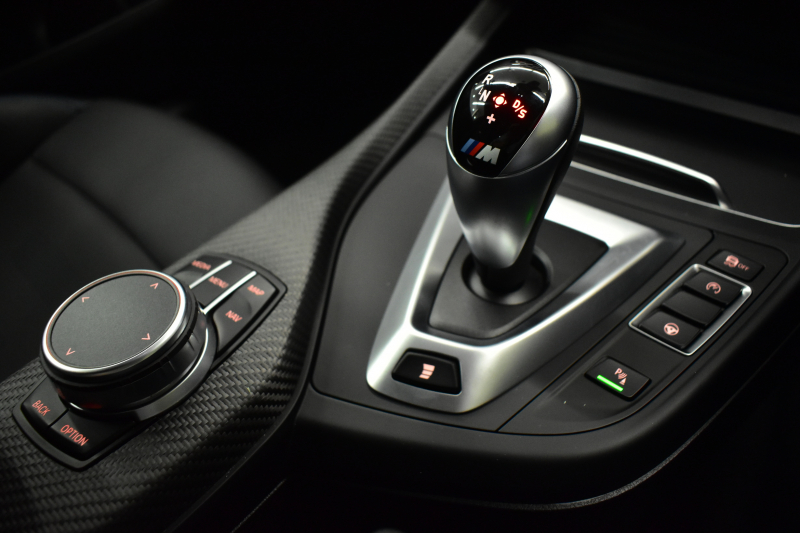 BMW Mシリーズ M2 ｺﾝﾍﾟﾃｨｼｮﾝ MDCT 7速DCT LCI後期 ｺﾝﾍﾟﾃｨｼｮﾝ専用410馬力ｴﾝｼﾞﾝ ﾍｷｻｺﾞﾅﾙLEDﾍｯﾄﾞﾗｲﾄ&ﾃｰﾙ ﾋｰﾀｰ付黒革 ﾀｯﾁﾊﾟﾈﾙHDDﾅﾋﾞBｶﾒﾗ 19AW 衝突軽減B ｶｰﾎﾞﾝｲﾝﾃﾘｱ Mｼｰﾄﾍﾞﾙﾄ 2年保証