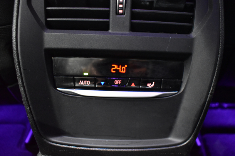 BMW 3シリーズ 320d Xﾄﾞﾗｲﾌﾞ Mｽﾎﾟｰﾂ 4WD 期間限定掲載 新車保証R7年2月迄 ﾌｧｽﾄﾄﾗｯｸP 可変Mｻｽ Mｽﾎﾟｰﾂﾌﾞﾚｰｷ 19AW Pｱｼｽﾄﾌﾟﾗｽ 3Dﾋﾞｭｰ全周囲ｶﾒﾗ ﾋｰﾀｰ付ﾊｰﾌﾚｻﾞｰ BMWﾗｲﾌﾞｺｯｸﾋﾟｯﾄ ｱｯﾌﾟﾙｶｰﾌﾟﾚｲ  ACC LEDﾍｯﾄﾞﾗｲﾄ 車線変更&逸脱&歩行者警告 2年保証