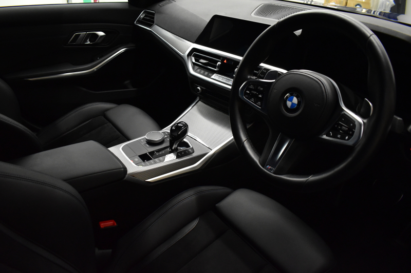 BMW 3シリーズ 320d Xﾄﾞﾗｲﾌﾞ Mｽﾎﾟｰﾂ 4WD 期間限定掲載 新車保証R7年2月迄 ﾌｧｽﾄﾄﾗｯｸP 可変Mｻｽ Mｽﾎﾟｰﾂﾌﾞﾚｰｷ 19AW Pｱｼｽﾄﾌﾟﾗｽ 3Dﾋﾞｭｰ全周囲ｶﾒﾗ ﾋｰﾀｰ付ﾊｰﾌﾚｻﾞｰ BMWﾗｲﾌﾞｺｯｸﾋﾟｯﾄ ｱｯﾌﾟﾙｶｰﾌﾟﾚｲ  ACC LEDﾍｯﾄﾞﾗｲﾄ 車線変更&逸脱&歩行者警告 2年保証