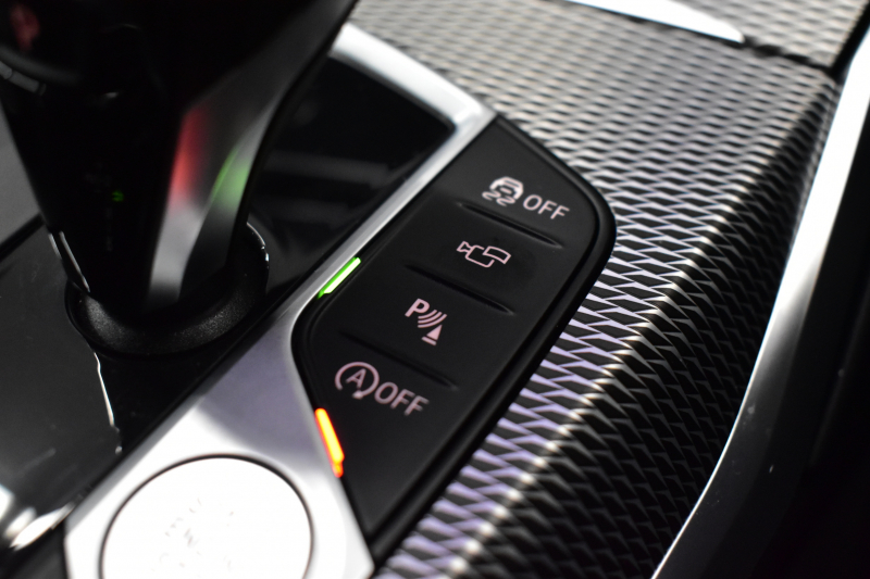 BMW 3シリーズ 320d Xﾄﾞﾗｲﾌﾞ Mｽﾎﾟｰﾂ 4WD 期間限定掲載 新車保証R7年2月迄 ﾌｧｽﾄﾄﾗｯｸP 可変Mｻｽ Mｽﾎﾟｰﾂﾌﾞﾚｰｷ 19AW Pｱｼｽﾄﾌﾟﾗｽ 3Dﾋﾞｭｰ全周囲ｶﾒﾗ ﾋｰﾀｰ付ﾊｰﾌﾚｻﾞｰ BMWﾗｲﾌﾞｺｯｸﾋﾟｯﾄ ｱｯﾌﾟﾙｶｰﾌﾟﾚｲ  ACC LEDﾍｯﾄﾞﾗｲﾄ 車線変更&逸脱&歩行者警告 2年保証