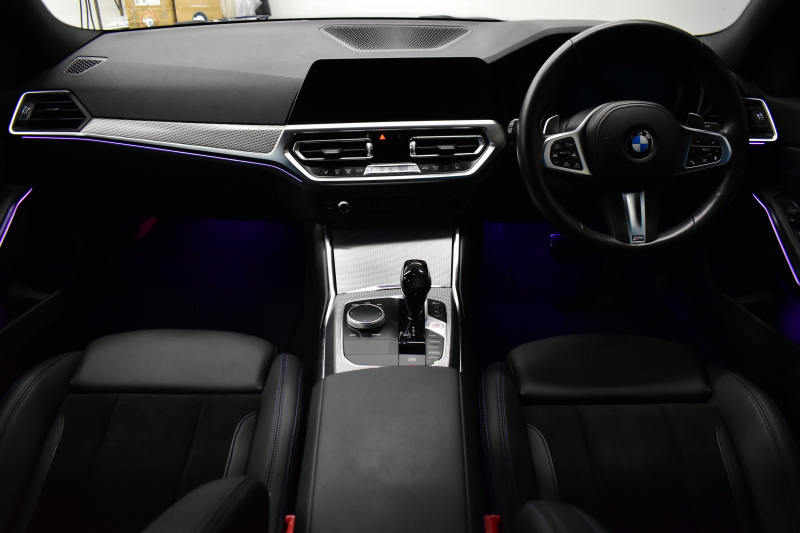 BMW 3シリーズ 320d Xﾄﾞﾗｲﾌﾞ Mｽﾎﾟｰﾂ 4WD 期間限定掲載 新車保証R7年2月迄 ﾌｧｽﾄﾄﾗｯｸP 可変Mｻｽ Mｽﾎﾟｰﾂﾌﾞﾚｰｷ 19AW Pｱｼｽﾄﾌﾟﾗｽ 3Dﾋﾞｭｰ全周囲ｶﾒﾗ ﾋｰﾀｰ付ﾊｰﾌﾚｻﾞｰ BMWﾗｲﾌﾞｺｯｸﾋﾟｯﾄ ｱｯﾌﾟﾙｶｰﾌﾟﾚｲ  ACC LEDﾍｯﾄﾞﾗｲﾄ 車線変更&逸脱&歩行者警告 2年保証