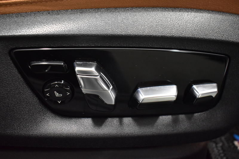 BMW 6シリーズ 630iｸﾞﾗﾝﾂｰﾘｽﾓ Mｽﾎﾟｰﾂ ｺﾝﾌｫｰﾄP ﾊﾟﾉﾗﾏSR ﾍｷｻｺﾞﾅﾙLEDﾍｯﾄﾞﾗｲﾄ  ACC ﾊｰﾏﾝｶｰﾄﾞﾝｻｳﾝﾄﾞ 全席ﾋｰﾀｰ前席ﾍﾞﾝﾁﾚｰｼｮﾝ&ﾏｯｻｰｼﾞ付茶革 HUD 衝突軽減ﾌﾞﾚｰｷ 車線変更 &逸脱&歩行者警告 ﾀｯﾁﾊﾟﾈﾙﾅﾋﾞ 3Dﾋﾞｭｰ 液晶ﾒｰﾀｰ  電動ﾄﾗﾝｸ 2年保証