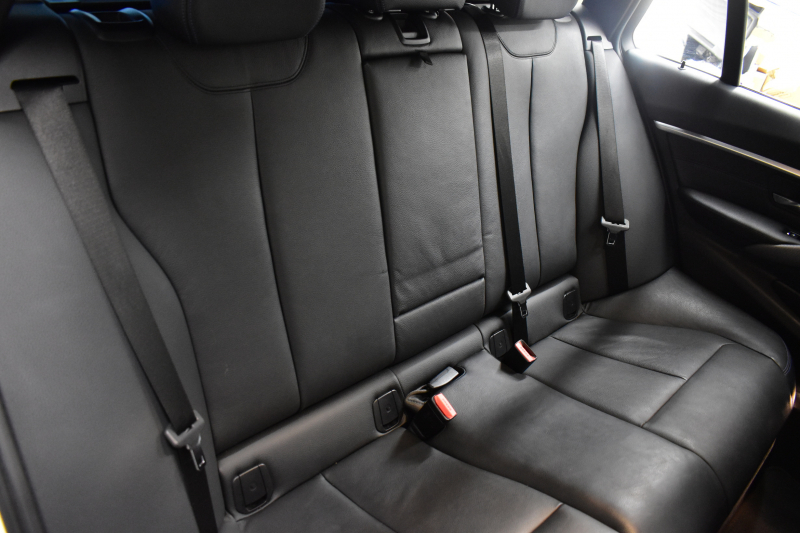 BMW 3シリーズ 320iﾂｰﾘﾝｸﾞ Mｽﾎﾟｰﾂｴﾃﾞｨｼｮﾝｼｬﾄﾞｰ LCI後期限定8Aｴﾝｼﾞﾝ ﾋｰﾀｰ付黒革 専用ﾀﾞｰｸLEDﾍｯﾄﾞﾗｲﾄ&ﾃｰﾙ 液晶ﾒｰﾀｰ 追従ACC ﾀｯﾁﾊﾟﾈﾙHDDﾅﾋﾞ 車線変更&逸脱&歩行者警告 衝突軽減ﾌﾞﾚｰｷ  19AW 電動Rｹﾞｰﾄ 前後PDC Bｶﾒﾗ  2年保証