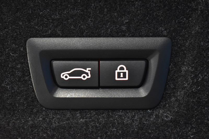 BMW 3シリーズ 330i Mｽﾎﾟｰﾂ 高出力 1ｵｰﾅｰ ｻﾝR ｲﾉﾍﾞｰｼｮﾝ&ﾌｧｽﾄﾄﾗｯｸ＆ﾊｲﾗｲﾝ&ｺﾝﾌｫｰﾄP ﾚｰｻﾞｰLEDﾗｲﾄ ﾋｰﾀｰ付黒革 ACC HUD 19AW Mｽﾎﾟｰﾂﾌﾞﾚｰｷ 可変Mｻｽ ﾊﾟｰｷﾝｸﾞｱｼｽﾄ+ 全周囲ｶﾒﾗ ｼﾞｪｽﾁｬｰC対応ﾀｯﾁﾊﾟﾈﾙﾅﾋﾞ ｱｯﾌﾟﾙｶｰﾌﾟﾚｲ  2年保証