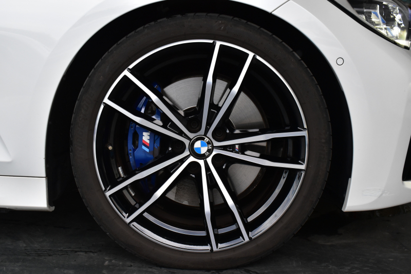 BMW 3シリーズ 330i Mｽﾎﾟｰﾂ 高出力 1ｵｰﾅｰ ｻﾝR ｲﾉﾍﾞｰｼｮﾝ&ﾌｧｽﾄﾄﾗｯｸ＆ﾊｲﾗｲﾝ&ｺﾝﾌｫｰﾄP ﾚｰｻﾞｰLEDﾗｲﾄ ﾋｰﾀｰ付黒革 ACC HUD 19AW Mｽﾎﾟｰﾂﾌﾞﾚｰｷ 可変Mｻｽ ﾊﾟｰｷﾝｸﾞｱｼｽﾄ+ 全周囲ｶﾒﾗ ｼﾞｪｽﾁｬｰC対応ﾀｯﾁﾊﾟﾈﾙﾅﾋﾞ ｱｯﾌﾟﾙｶｰﾌﾟﾚｲ  2年保証