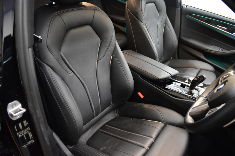 BMW 5シリーズ 530i Mｽﾎﾟｰﾂ ﾊｲﾗｲﾝP ｲﾝﾃﾞｨﾋﾞｼﾞｭｱﾙｶﾗ-ｱｽﾞﾗｲﾄﾌﾞﾗｯｸ  液晶ﾒｰﾀｰ  高出力ﾓﾃﾞﾙ  全席ﾋｰﾀｰ付黒革 LEDﾍｯﾄﾞﾗｲﾄ 追従ACC 車線変更警告 ﾀｯﾁﾊﾟﾈﾙ対応iﾄﾞﾗｲﾌﾞHDDﾅﾋﾞﾌﾙｾｸﾞ 全周囲ｶﾒﾗ3Dﾋﾞｭｰ ｽﾃｱﾘﾝｸﾞｻﾎﾟｰﾄ 2年保証